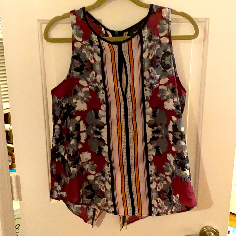 Mossimo top - Picture 2 of 7